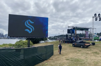 Mobile LED Trailer Rental (17' x 10')